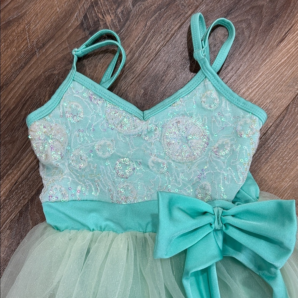 La Petite Ballerina costume size SC beautiful turquoise & green sequined w/bow - Picture 4 of 12